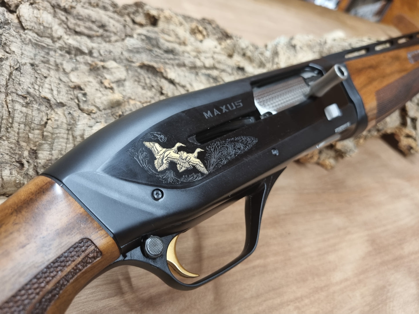 Browning Maxus 2 wood